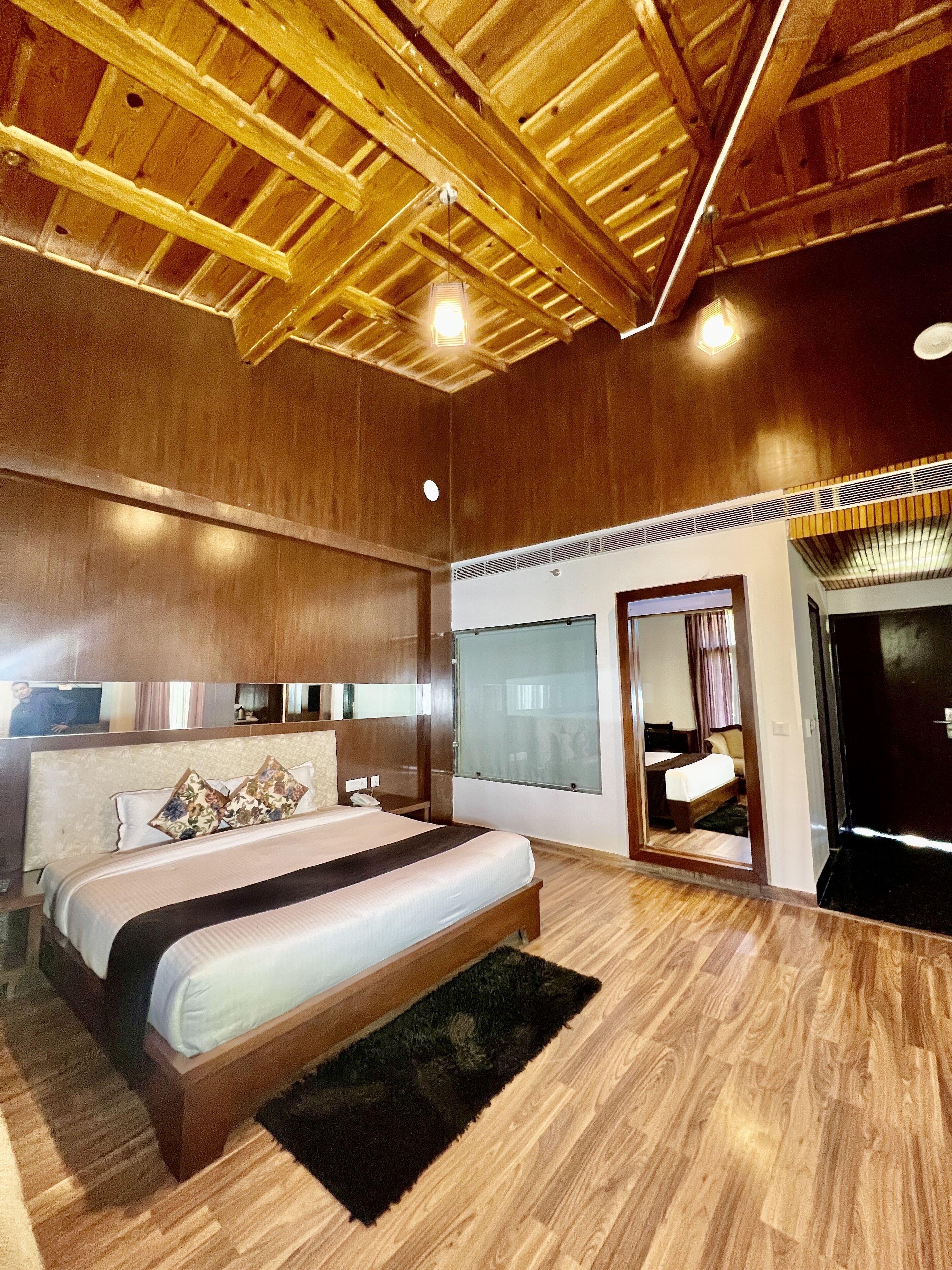 Signature Double Room, 1 Bedroom | Soundproofing, iron/ironing board, free WiFi, bed sheets