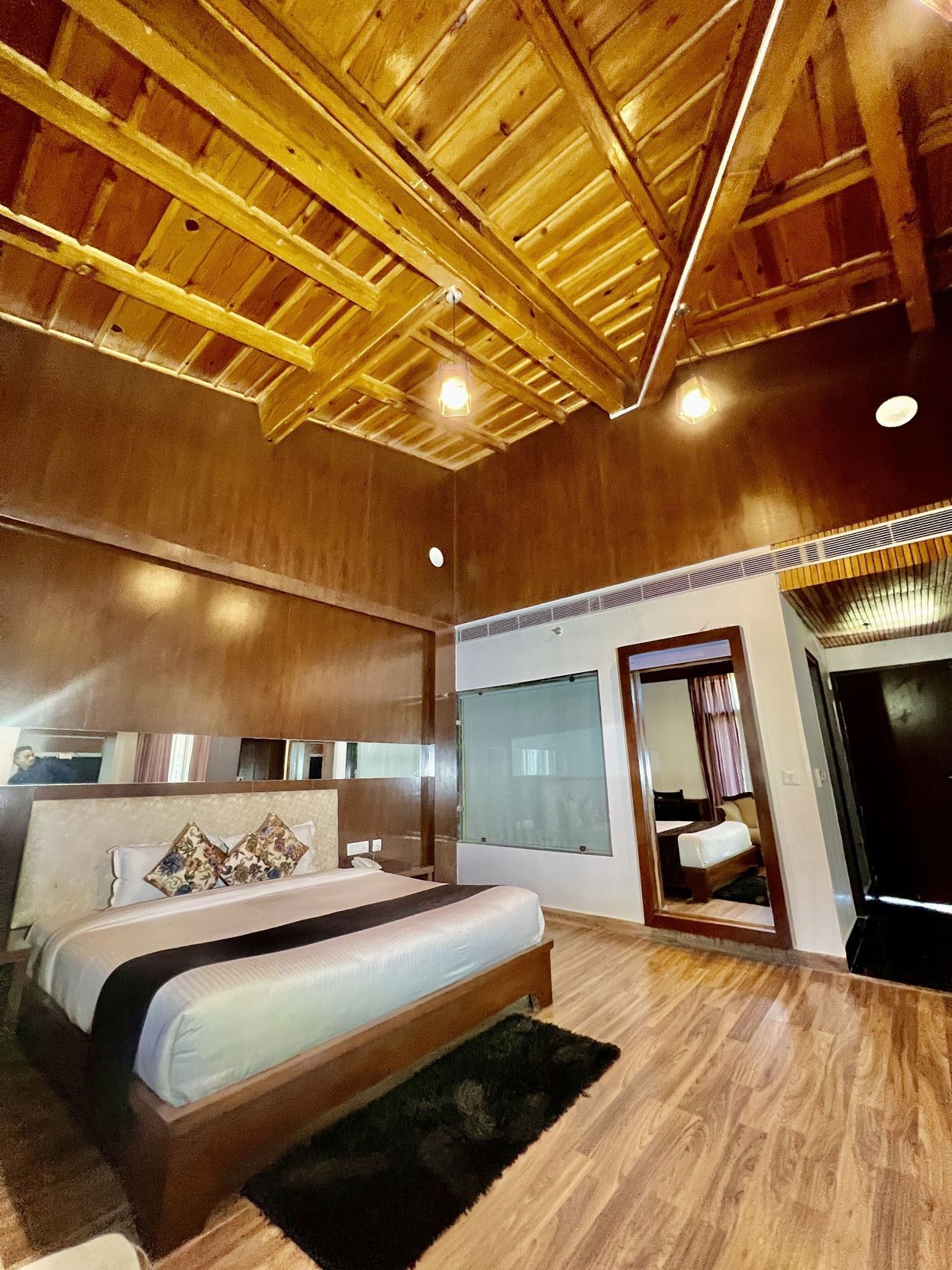 Soundproofing, iron/ironing board, free WiFi, bed sheets