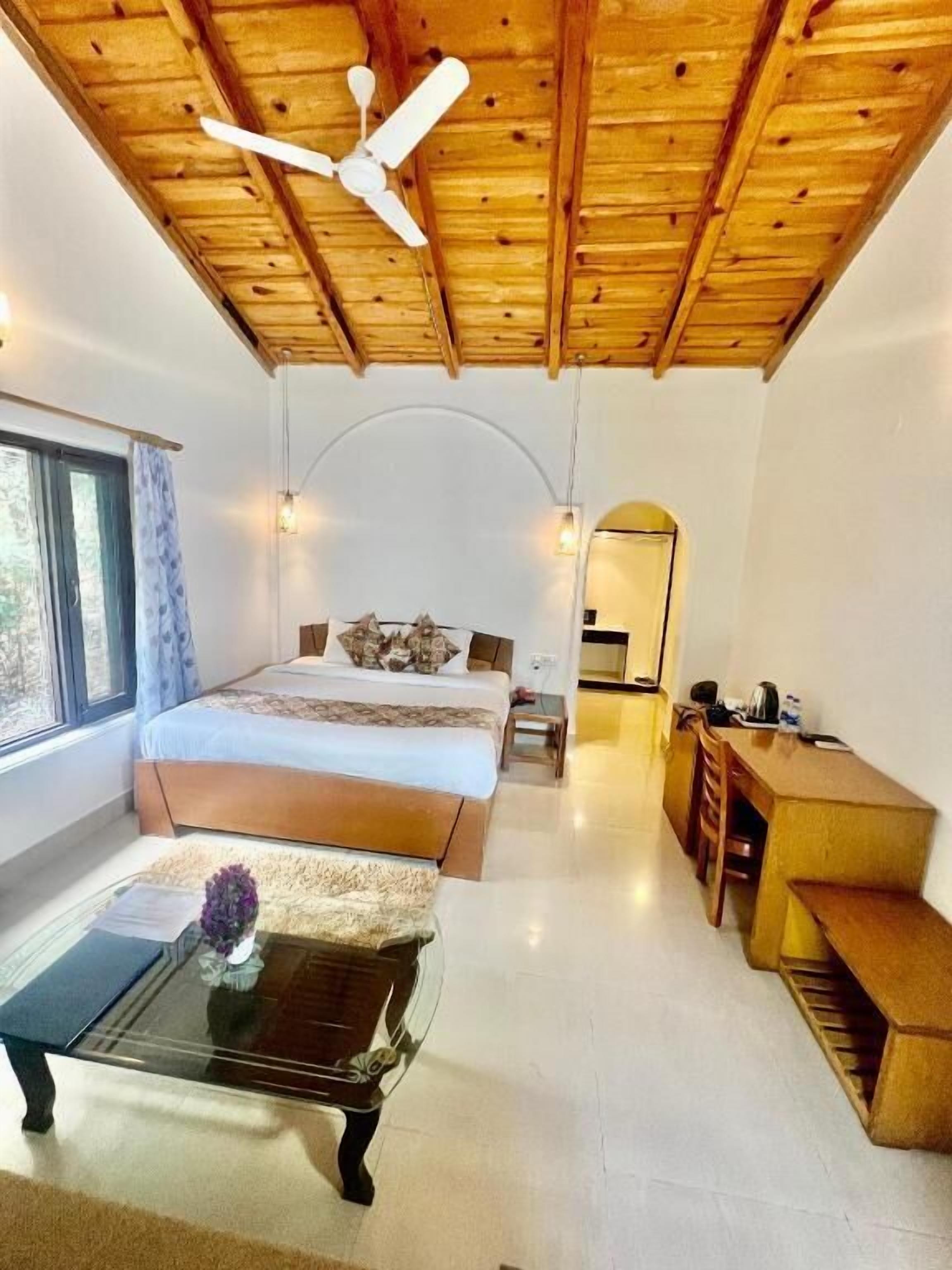 Soundproofing, iron/ironing board, free WiFi, bed sheets