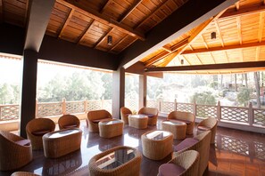 Daily buffet breakfast for a fee - Sea Hawk Hill Resort - A Luxury Boutique Resort (Nainital)
