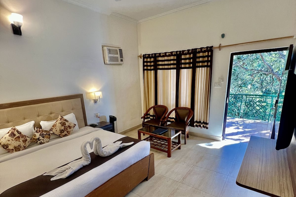 Soundproofing, iron/ironing board, free WiFi, bed sheets