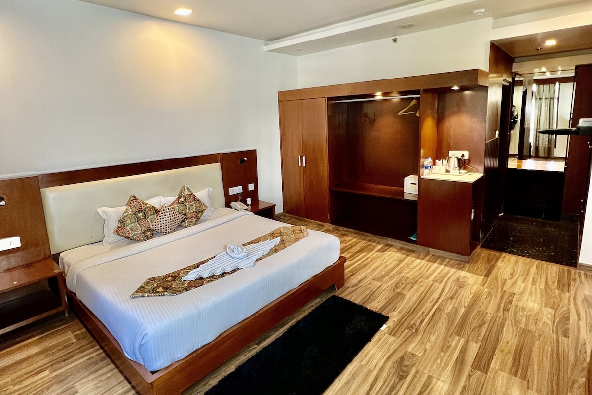 Soundproofing, iron/ironing board, free WiFi, bed sheets