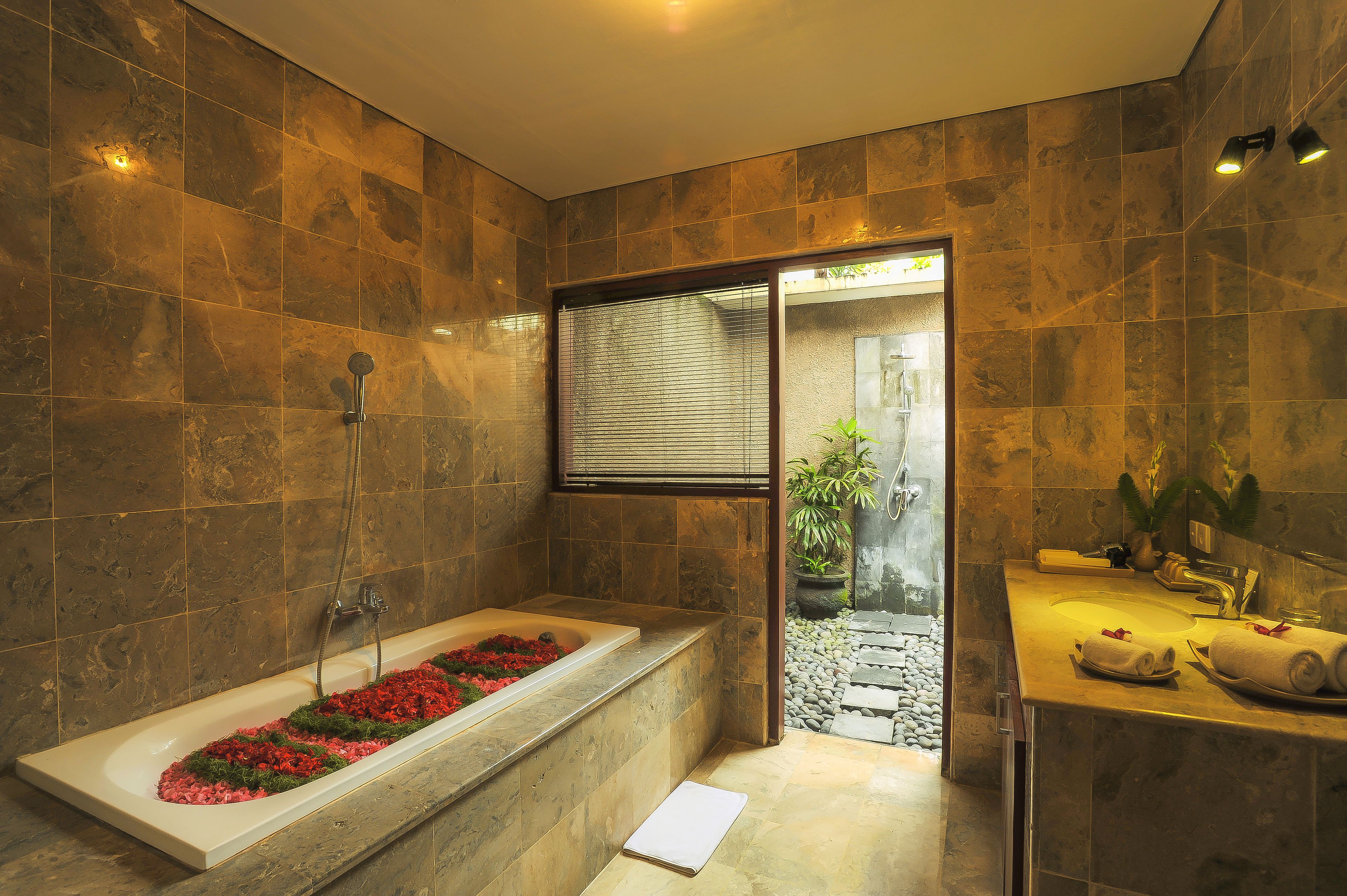 Separate bathtub and shower, hair dryer, bidet, towels