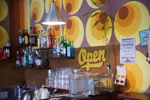 Sunflower City Student Hostel & Bar