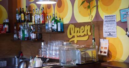 Sunflower City Student Hostel & Bar