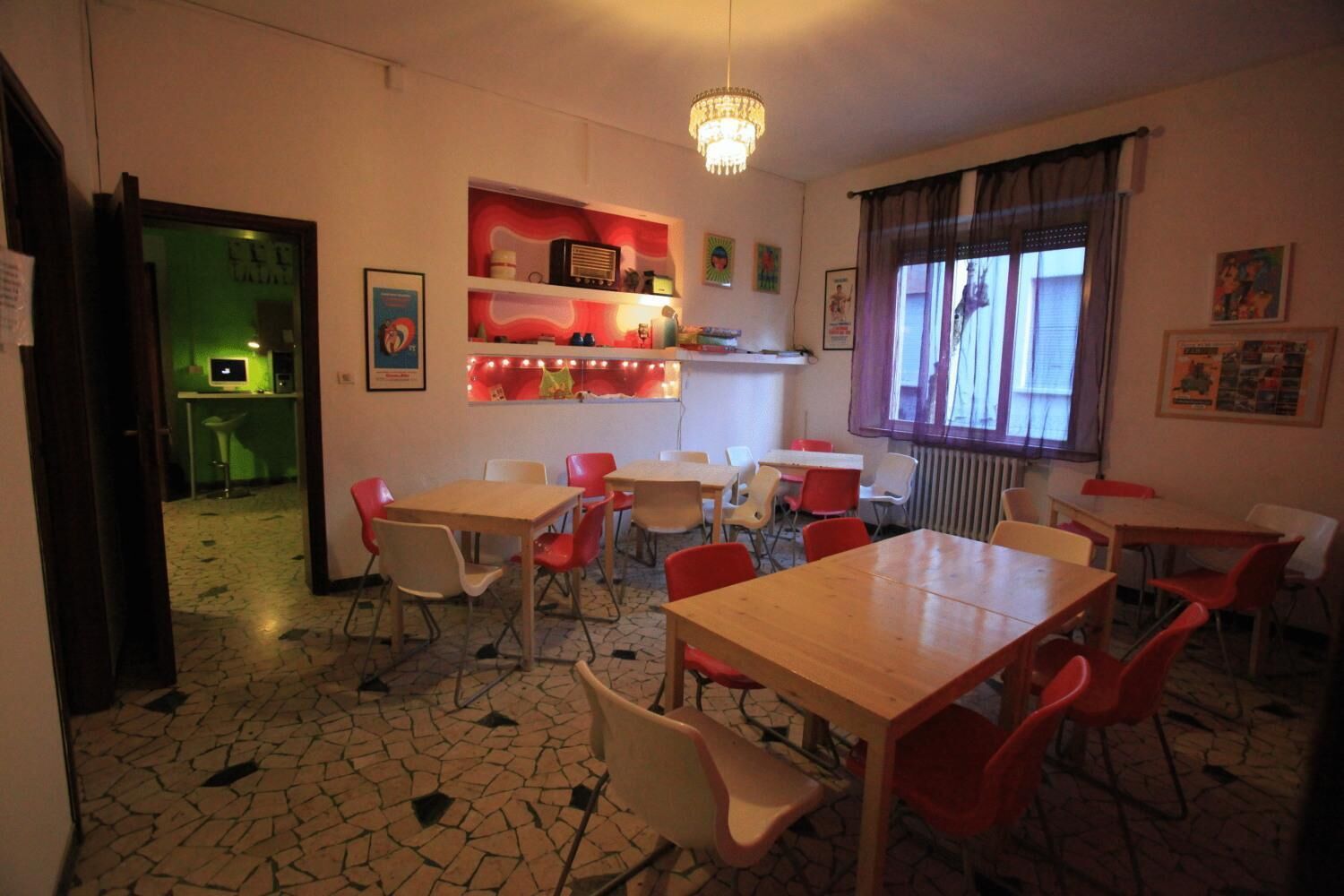 Photo - Sunflower City Student Hostel & Bar