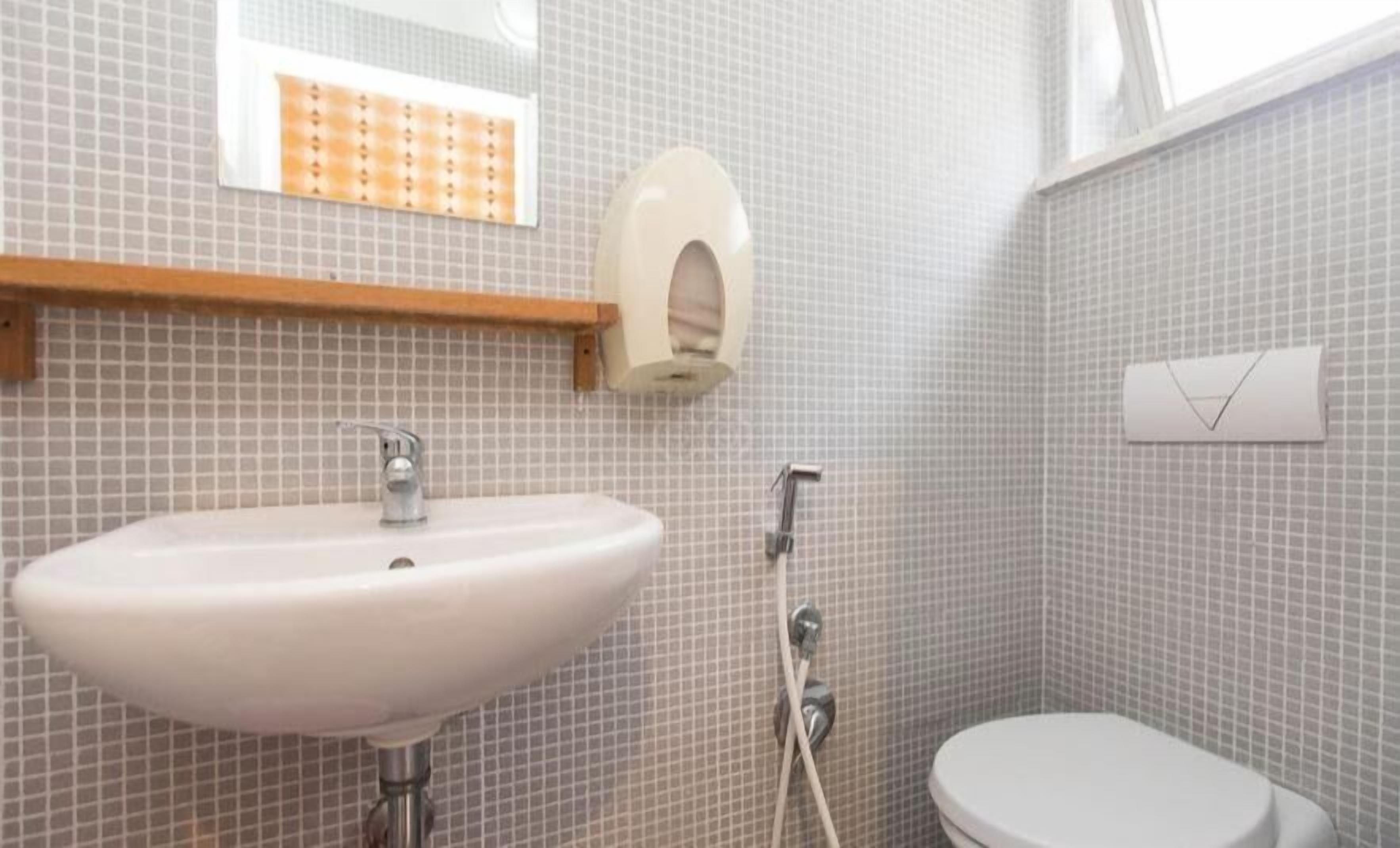 Photo - Sunflower City Student Hostel & Bar