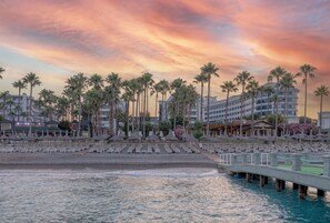 Private beach, sun loungers, beach umbrellas, beach towels