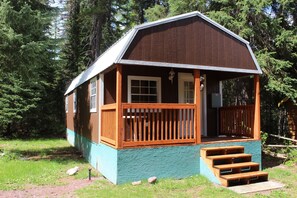 Exterior - Glacier Haven Inn (Essex)