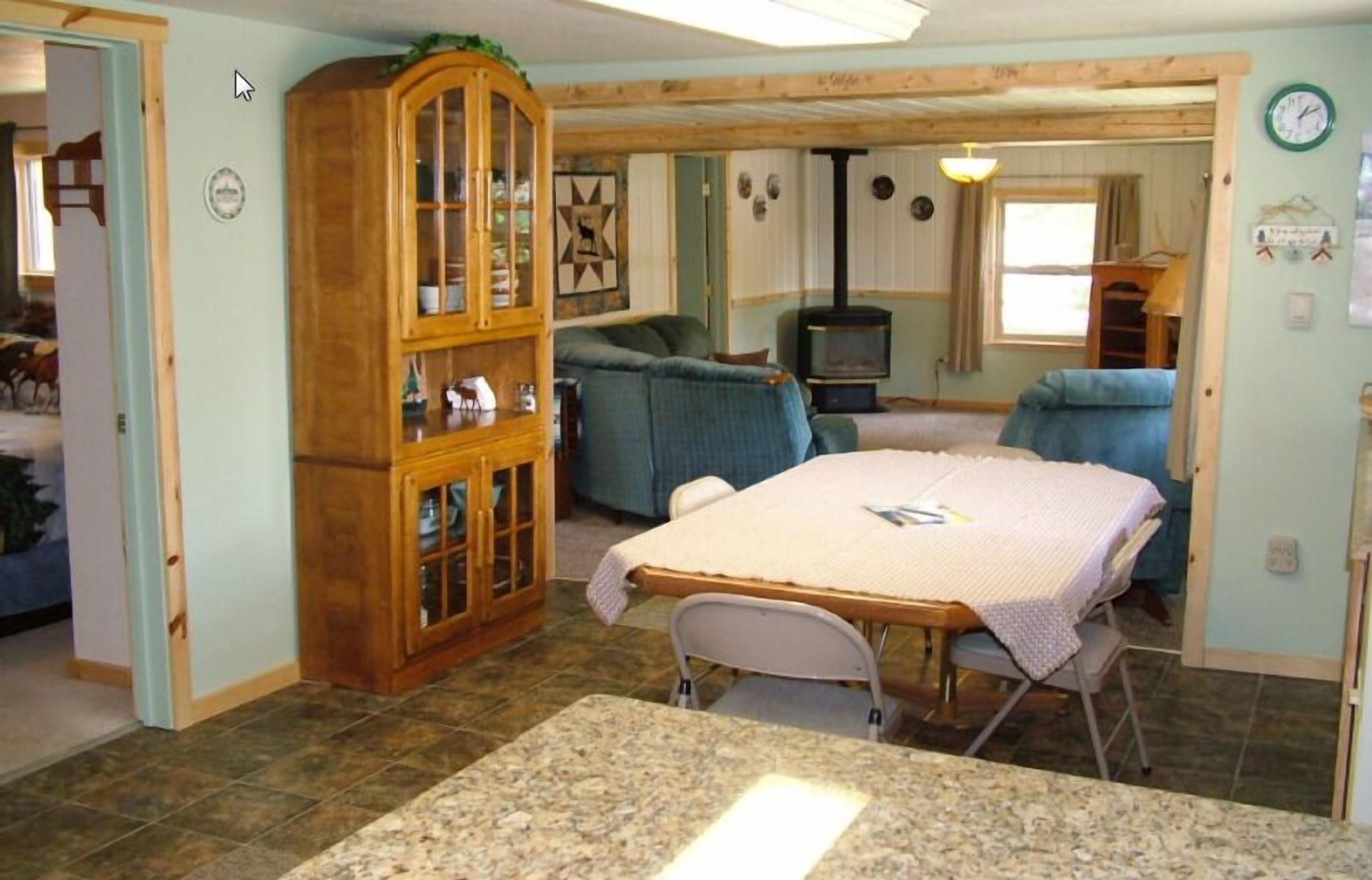 Family Cabin | Living area