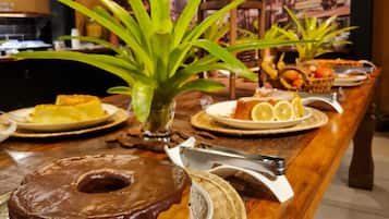 Free daily continental breakfast