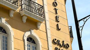 Fachada de la propiedad