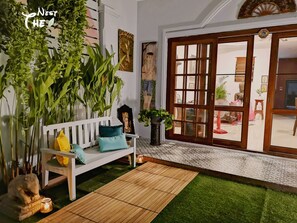 Courtyard - MIRRISA NINMAN HOTEL (Chiang Mai)