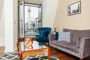 Departamento, 2 habitaciones | Ropa de cama de alta calidad y tabla de planchar con plancha