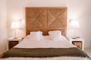 Junior Suite, Terrace | Minibar, in-room safe, desk, laptop workspace - Hotel Cases de Son Barbassa (Capdepera)
