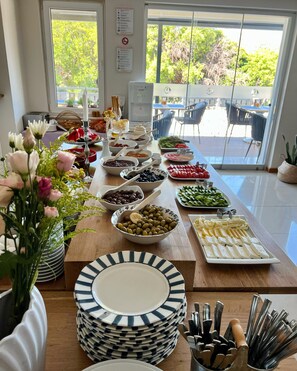 Daily buffet breakfast (EUR 15 per person)