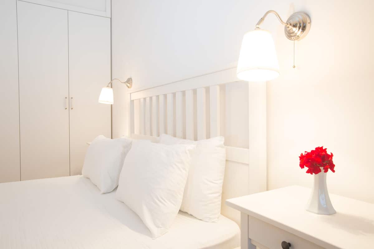 Mini-bar avec articles gratuits, coffres-forts dans les chambres