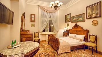 セーフティボックス (室内)、客室ごとに異なるインテリア、遮光カーテン、WiFi (無料)