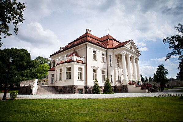 Exterior - Pałac Tłokinia (Opatowek)