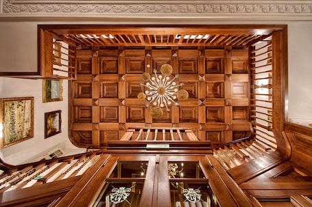 Spa. Pałac Tłokinia