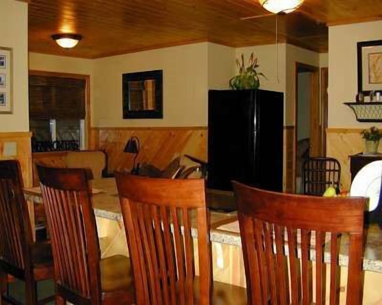 #16 Two Bedroom Cottage  | In-room dining