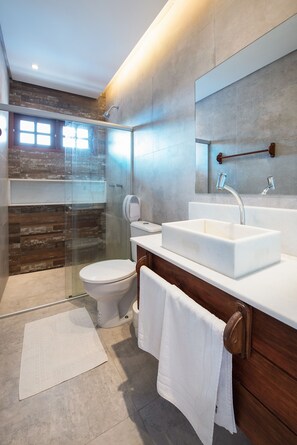 Deluxe Double or Twin Room | Bilik Mandi | Pancuran mandi, hulu semburan mandi hujan 