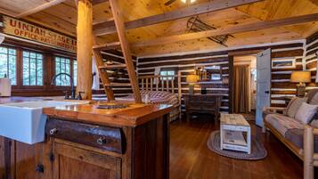 Deluxe Studio, Berbilang Katil, River View, Mountainside | 1 bilik tidur, gebar bulu kapas, dihias secara berasingan