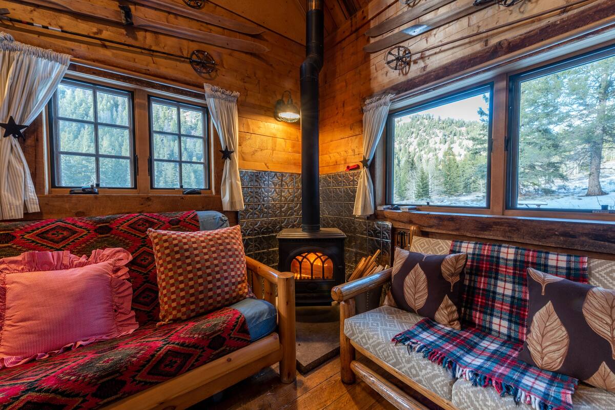 傳統小屋, 多張床, 山景, 山間 | 起居區 | 壁爐