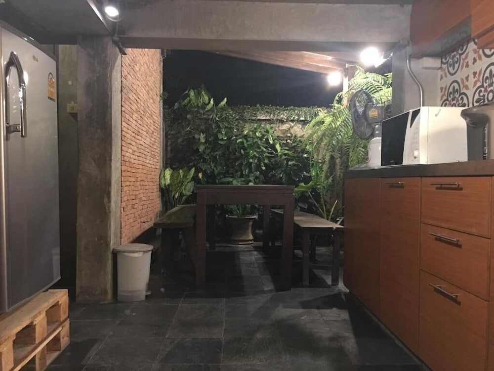 Chiang Maan Residence by null