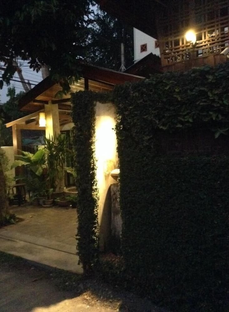 Chiang Maan Residence by null