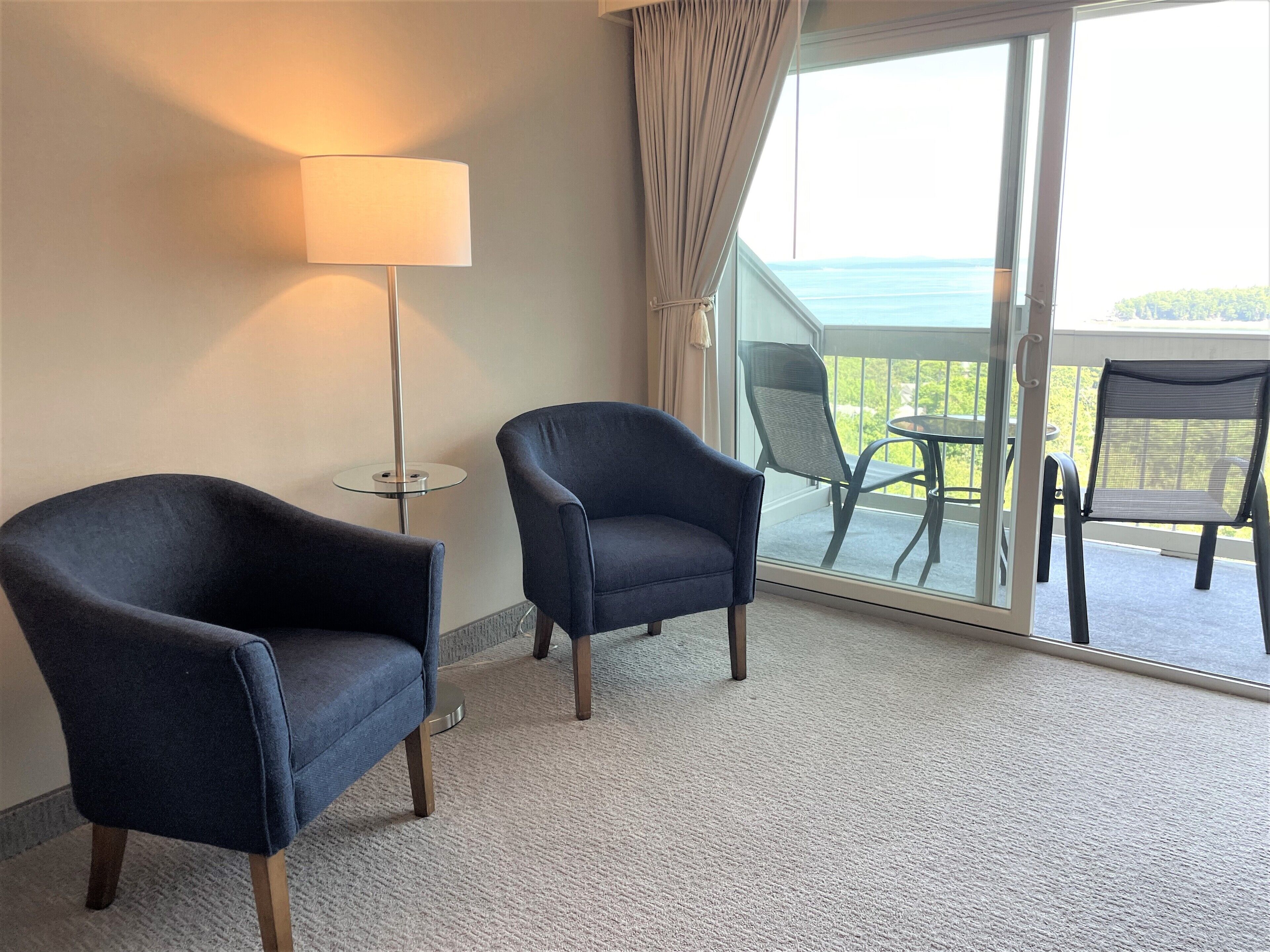 premier room, 1 king bed, balcony, ocean view (3rd/4th floor non-pet) | 1 bedroom, laptop workspace, blackout curtains, iron/ironing board