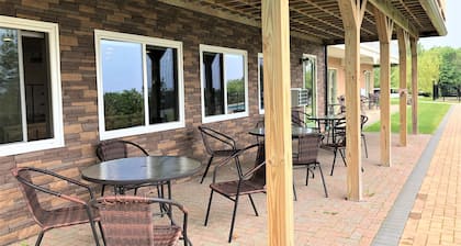 Atlantic Eyrie Lodge