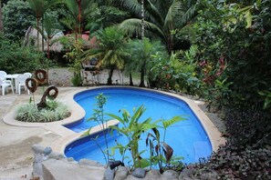 Utomhuspool