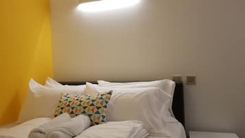 Down duvets, iron/ironing board, free WiFi, bed sheets