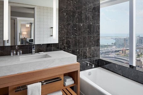 Delta Hotels by Marriott Toronto - Image 75