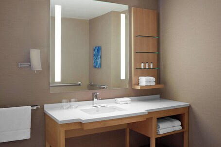 Delta Hotels by Marriott Toronto - Image 128