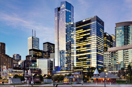 Delta Hotels by Marriott Toronto - Image 4