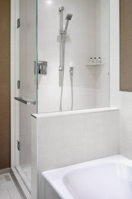 Delta Hotels by Marriott Toronto - Image 125