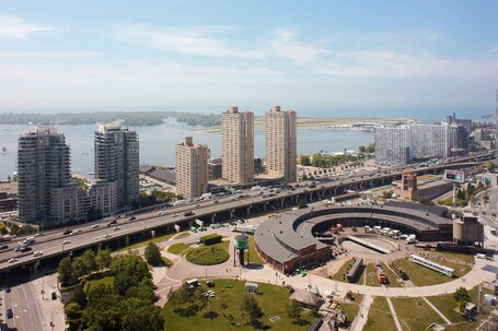 Delta Hotels by Marriott Toronto - Image 52