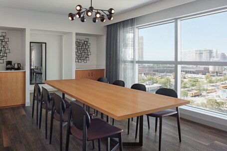 Delta Hotels by Marriott Toronto - Image 23