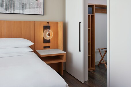 Delta Hotels by Marriott Toronto - Image 137