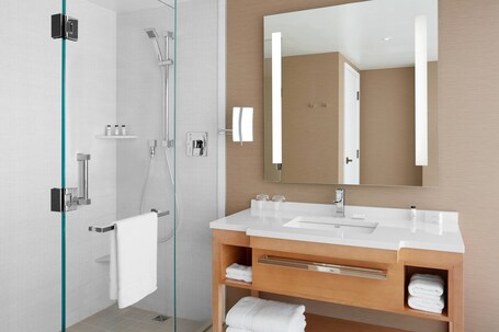 Delta Hotels by Marriott Toronto - Image 117