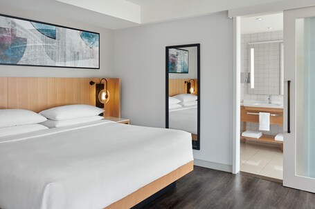 Delta Hotels by Marriott Toronto - Image 94