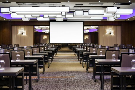 Delta Hotels by Marriott Toronto - Image 33