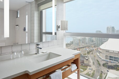 Delta Hotels by Marriott Toronto - Image 27