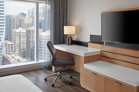 Delta Hotels by Marriott Toronto - Image 30