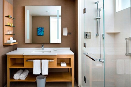 Delta Hotels by Marriott Toronto - Image 91