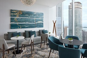 Serves dinner and happy hour