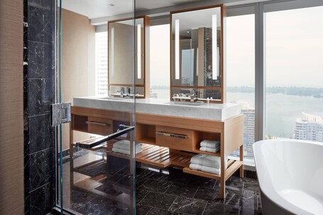 Delta Hotels by Marriott Toronto - Image 80