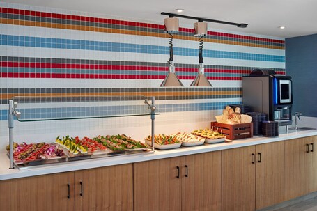 Delta Hotels by Marriott Toronto - Image 96
